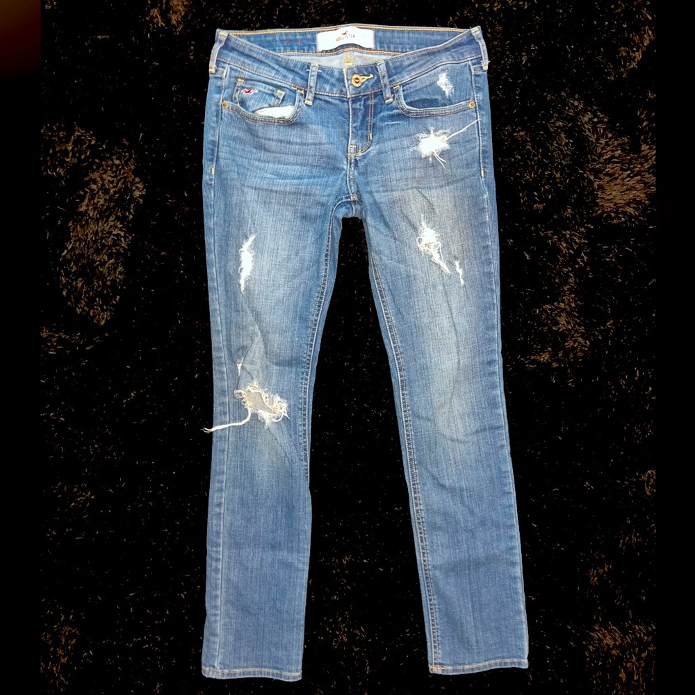 Hollister California Women’s Distressed Jeans Size 3S (W 26, L 31)